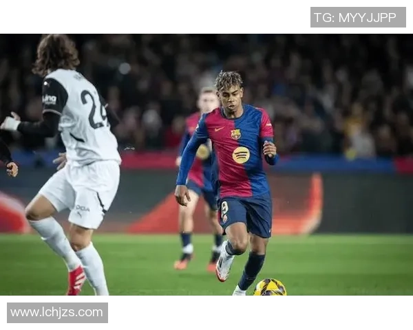 世界杯焦点战巴萨与切尔西激战成平局神奇扑救引发全场热议