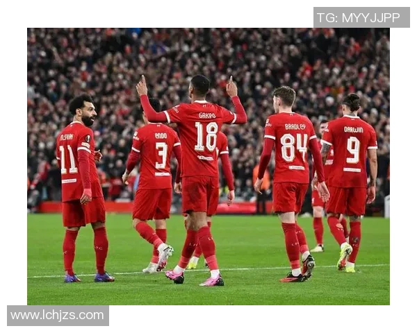 那不勒斯狂胜曼联引发争议判罚全场沸腾足总杯精彩瞬间回顾