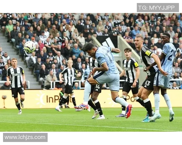 英超激战波尔图逆转多特蒙德点球争议引发全场热议