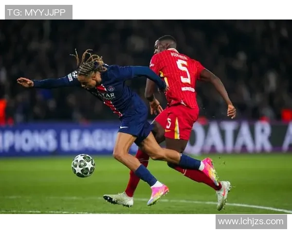 西甲激战多特蒙德逆转巴黎圣日耳曼帽子戏法引发争议判罚全场沸腾