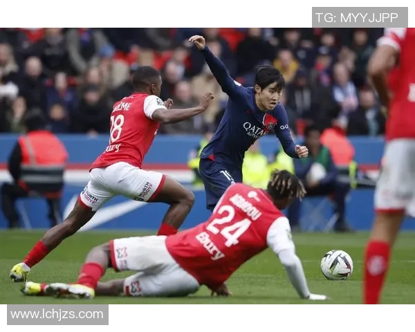 德甲精彩对决AC米兰逆转巴黎圣日耳曼帽子戏法引爆全场激情