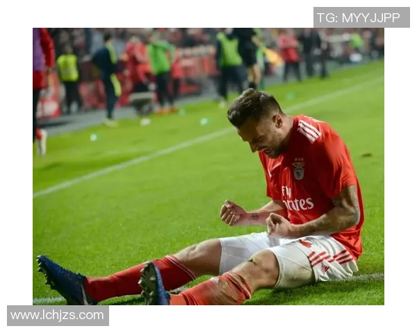 欧冠激战：本菲卡与热刺1-1平局战术解析与精彩瞬间回顾